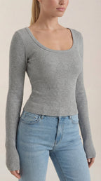 Women’s scoop neck long sleeve top in light gray, textured knit jersey