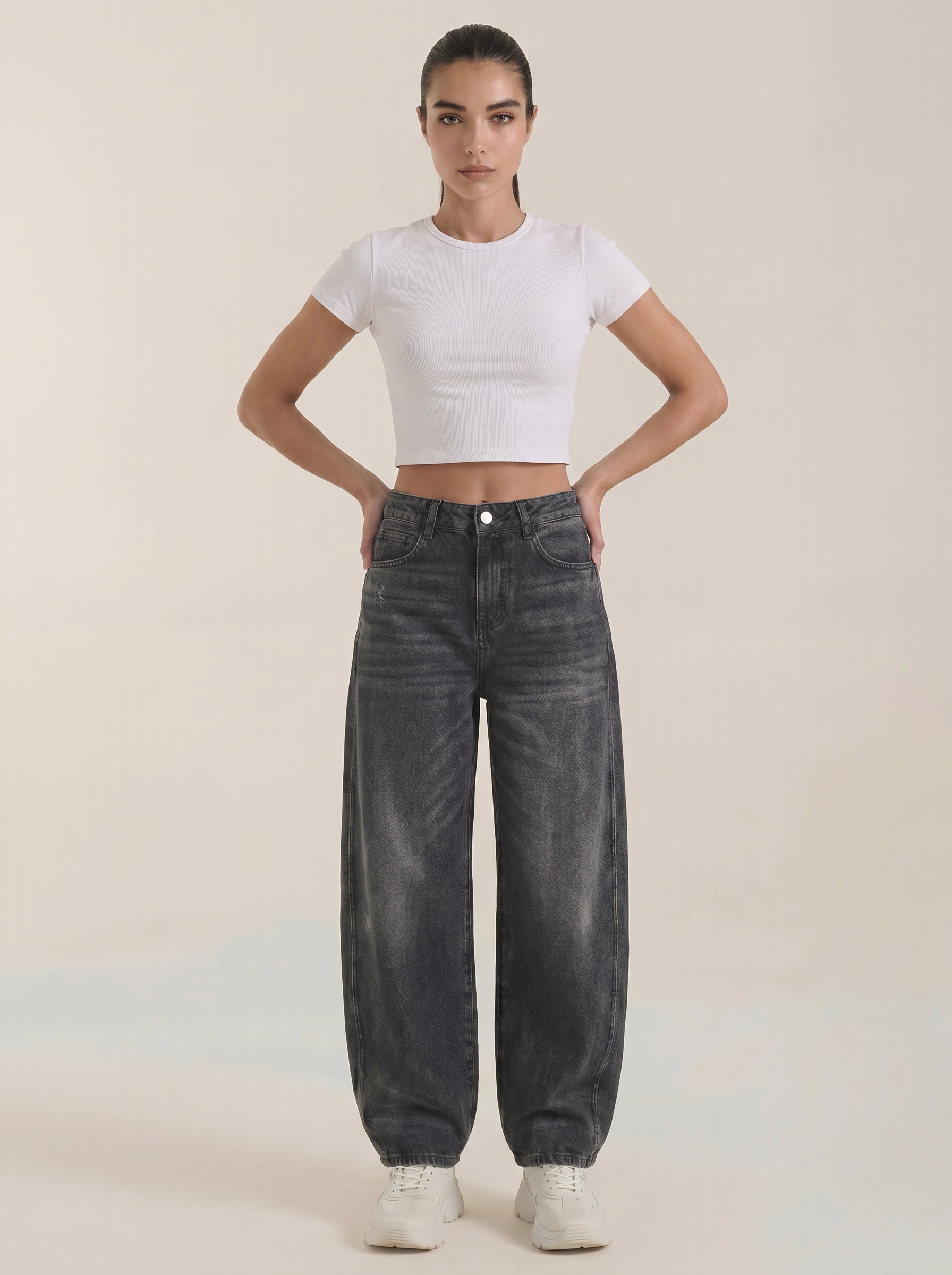 Women’s wide-leg jeans in dark gray/black wash, button front, belt loops, patch pockets.