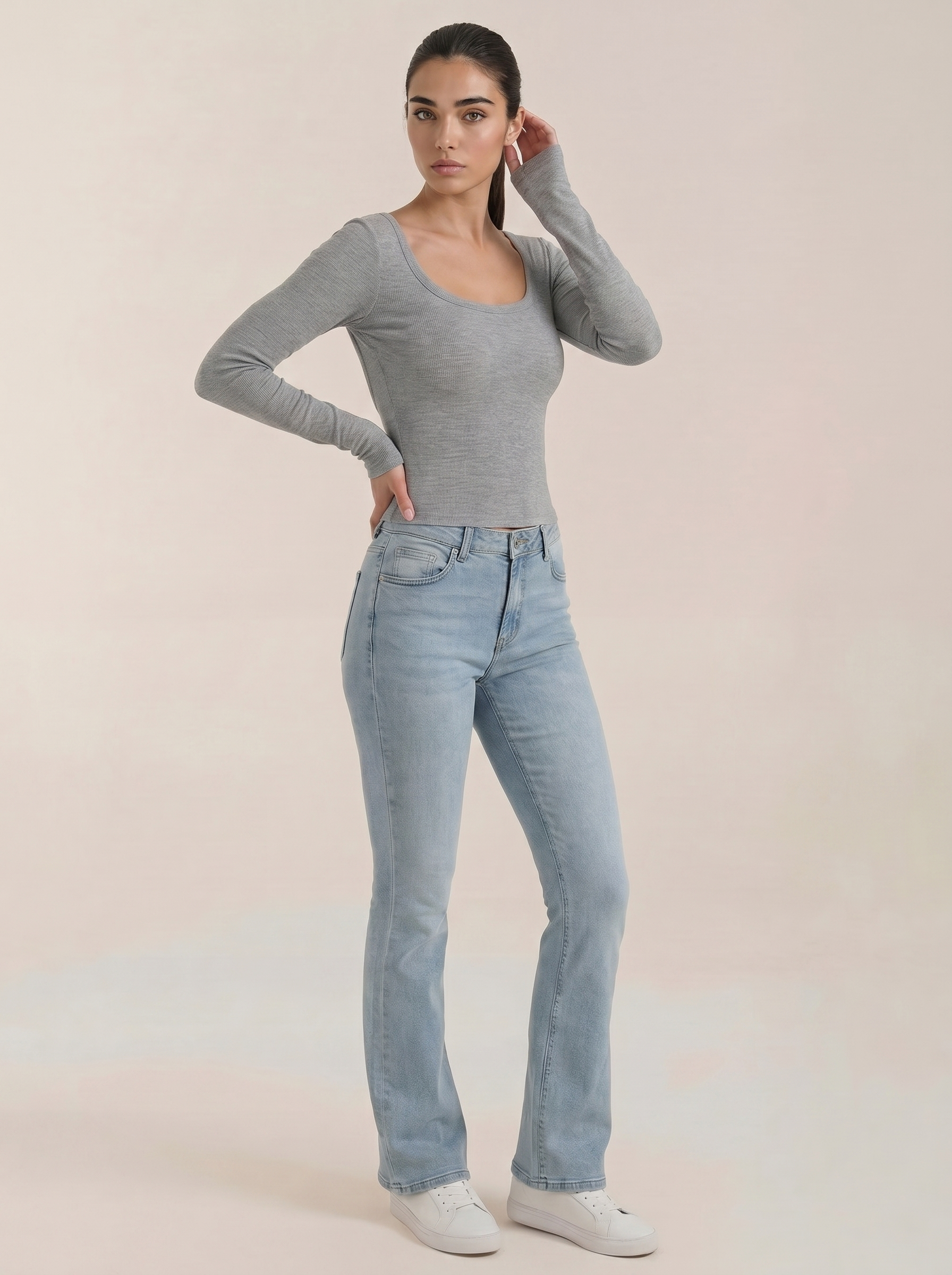Women’s scoop neck long sleeve top in light gray, fitted long sleeve